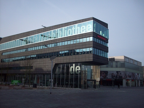 Hovedbiblioteket i Almere. (Foto: amyinholland)